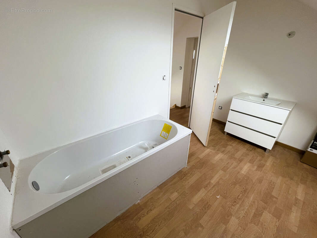 Maison à FONTENAY-SUR-EURE