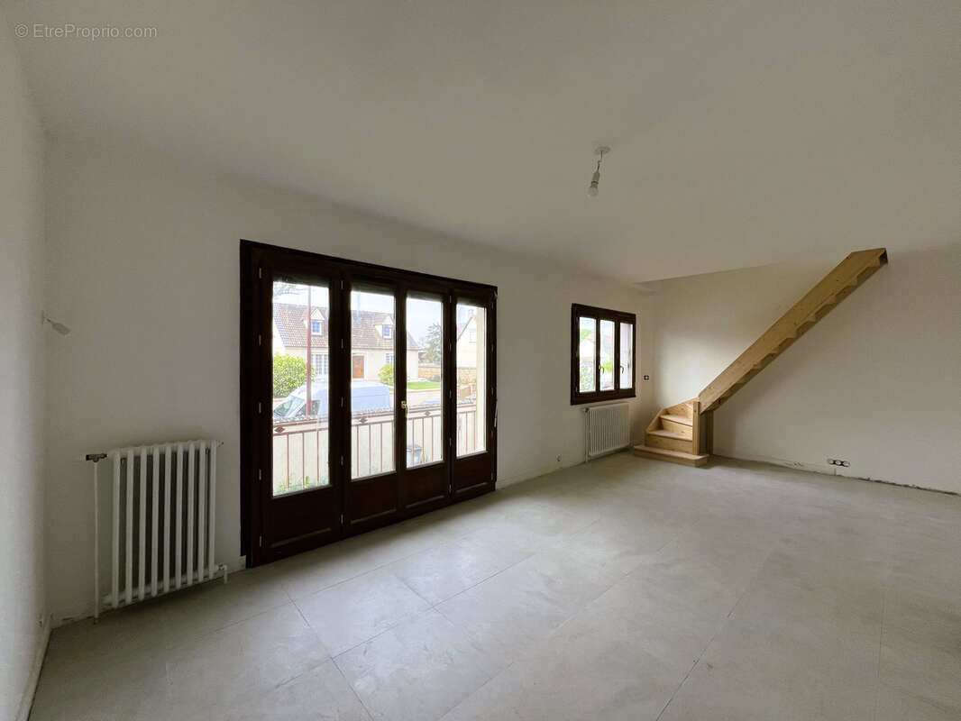 Maison à FONTENAY-SUR-EURE