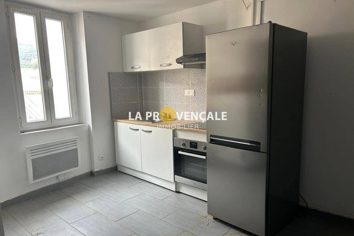 Appartement à ROQUEVAIRE