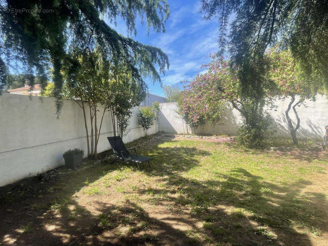 Maison à SAINT-VICTORET