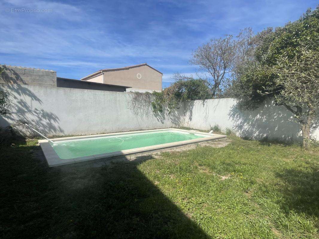 Maison à SAINT-VICTORET