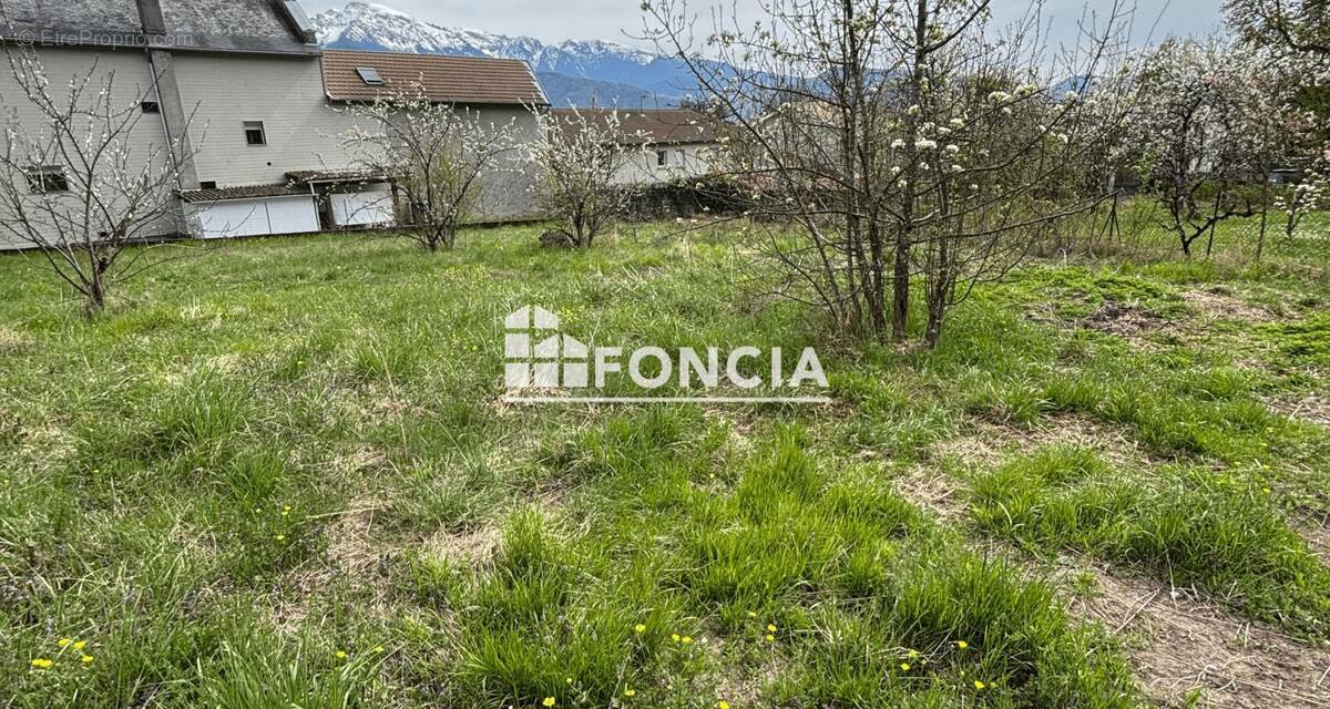 Terrain à SAINT-ISMIER