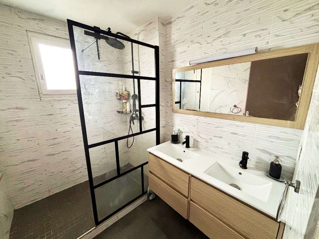 Maison à VENISSIEUX