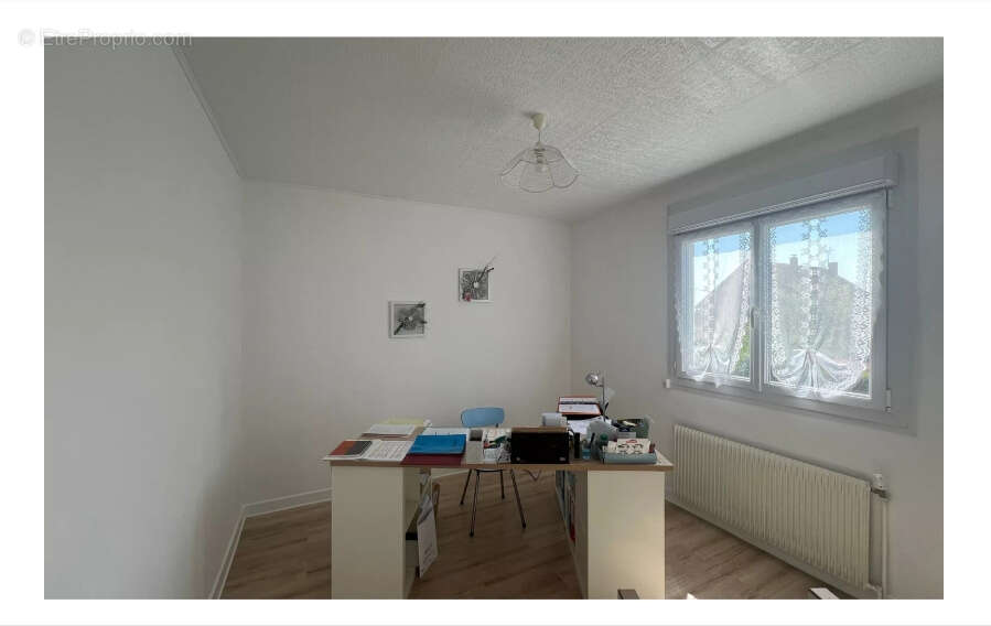 Maison à SAINT-YRIEIX-LA-PERCHE