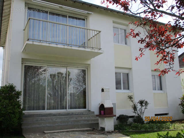 Maison à SAINT-YRIEIX-LA-PERCHE