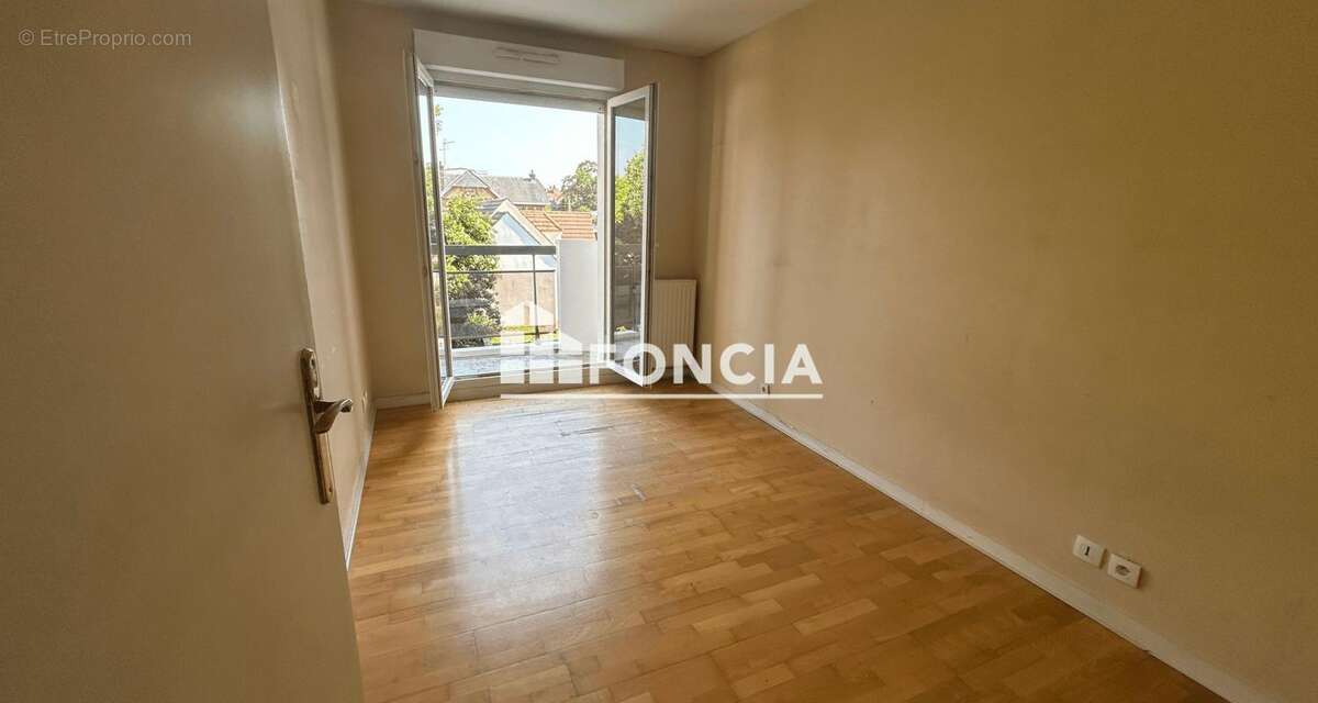 Appartement à PONTAULT-COMBAULT