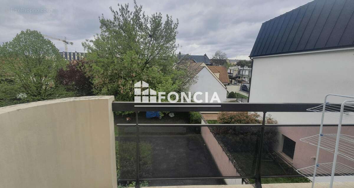 Appartement à PONTAULT-COMBAULT