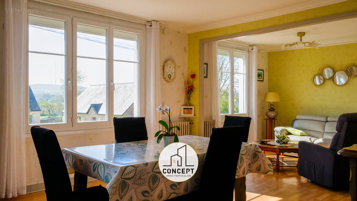 Maison à PLOUNEOUR-MENEZ