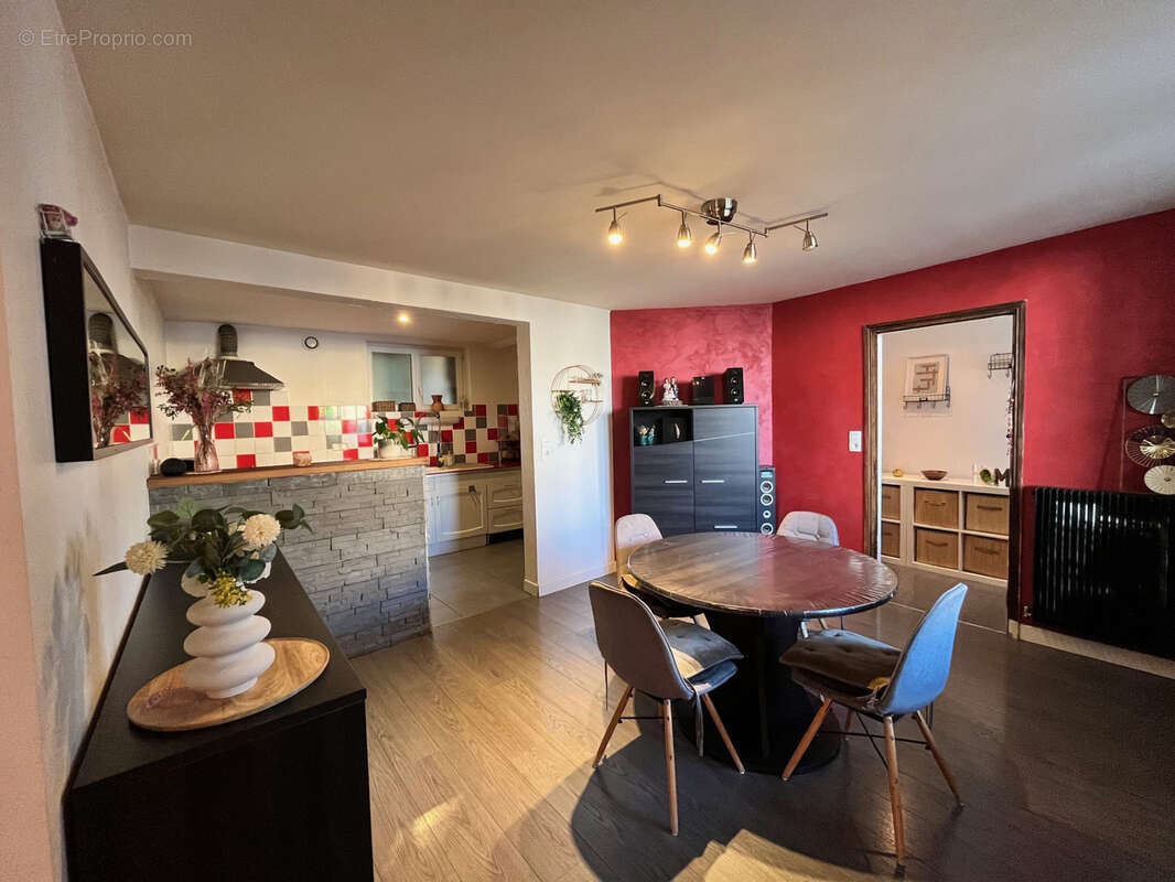 Maison à SAINT-BONNET-PRES-RIOM