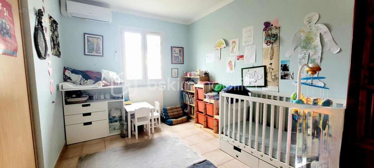 Maison à SAINT-PAUL-TROIS-CHATEAUX