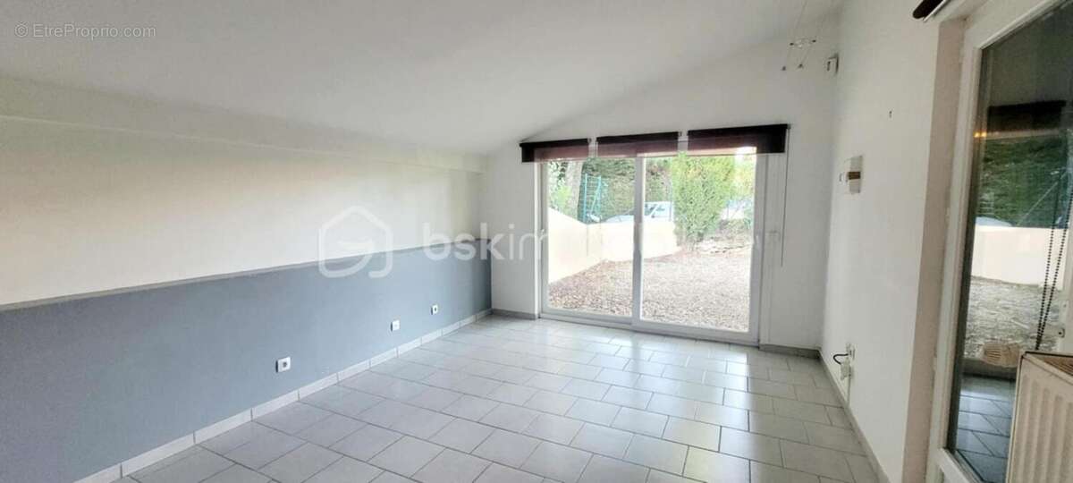 Maison à SAINT-PAUL-TROIS-CHATEAUX