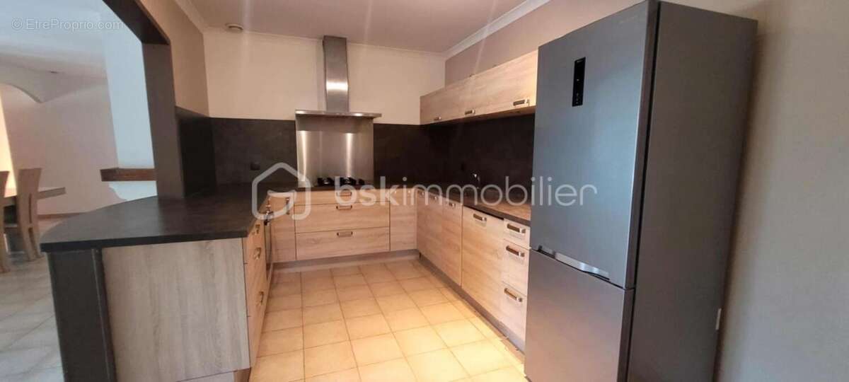 Maison à SAINT-PAUL-TROIS-CHATEAUX