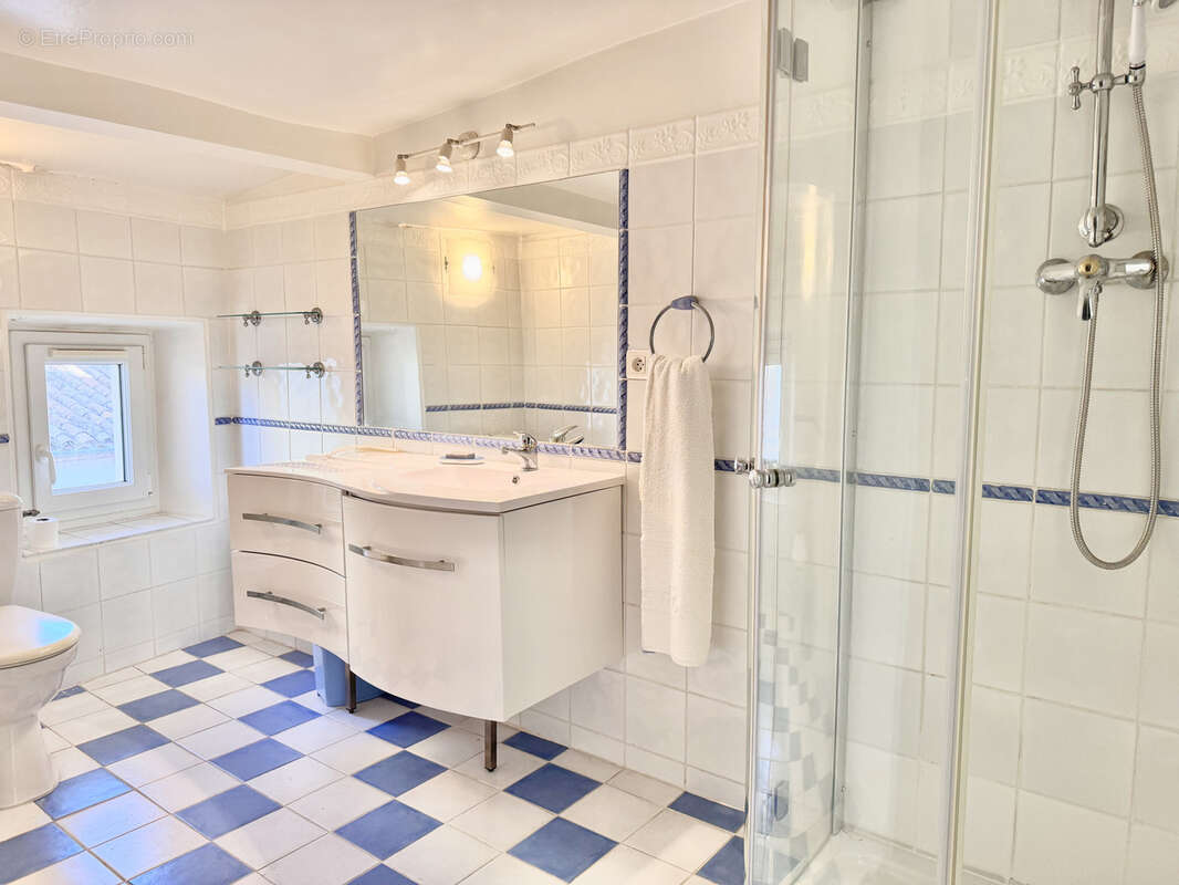 Maison à SAINT-CEZAIRE-SUR-SIAGNE