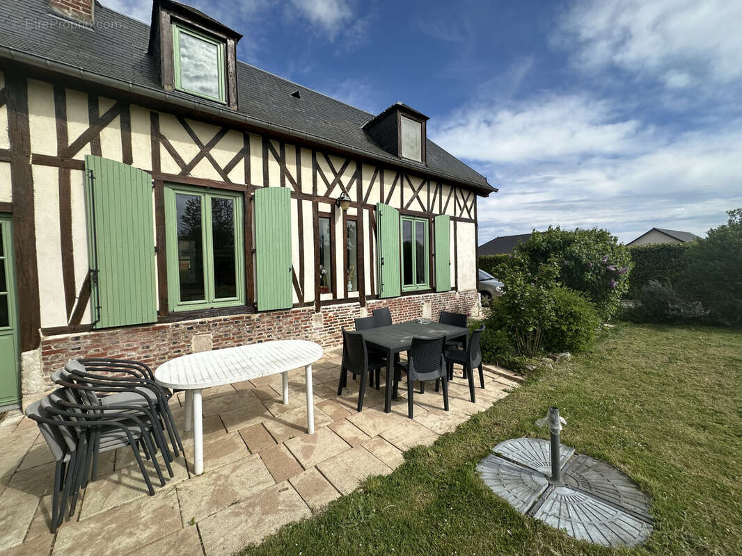 Maison à SAINT-PIERRE-DES-FLEURS