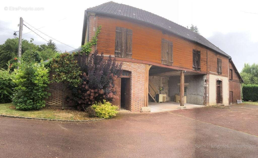 Maison à JOIGNY