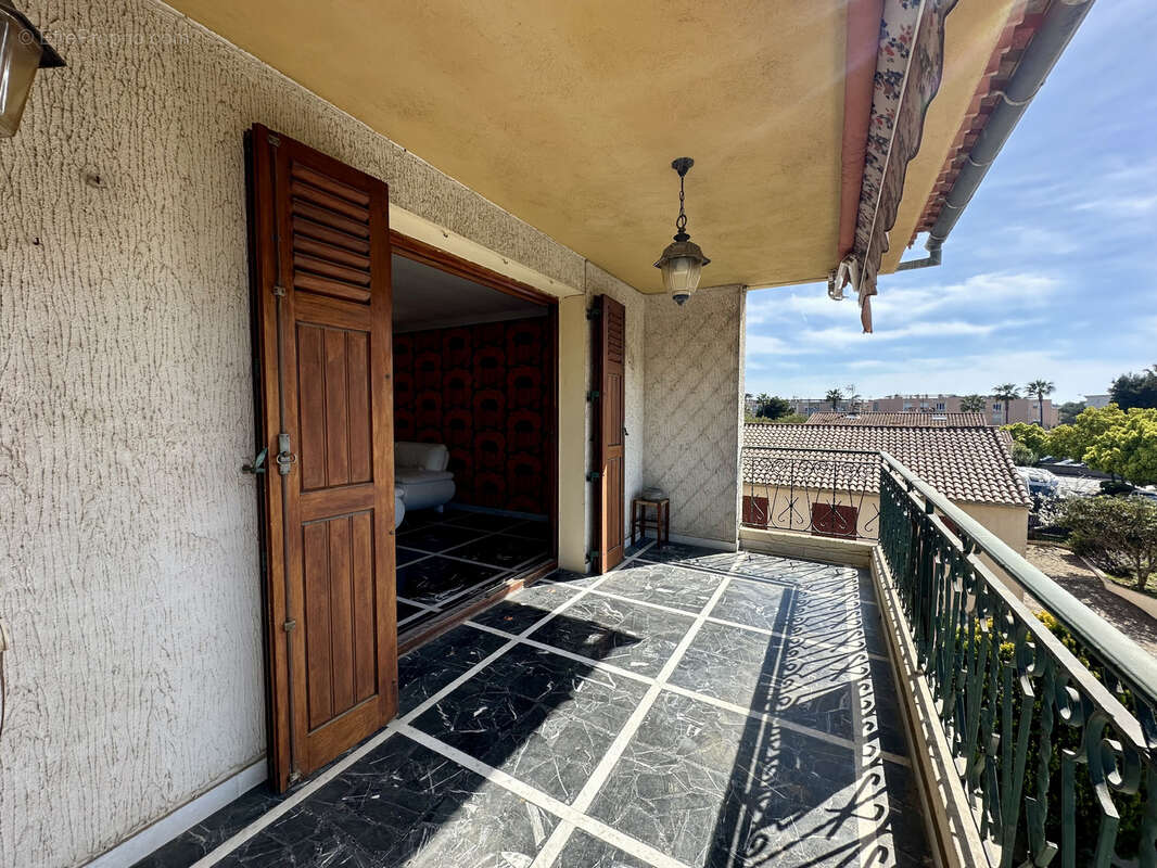 Appartement à SANARY-SUR-MER