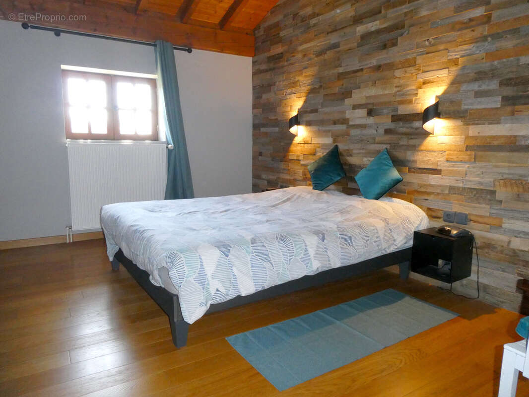 Maison à LONGESSAIGNE