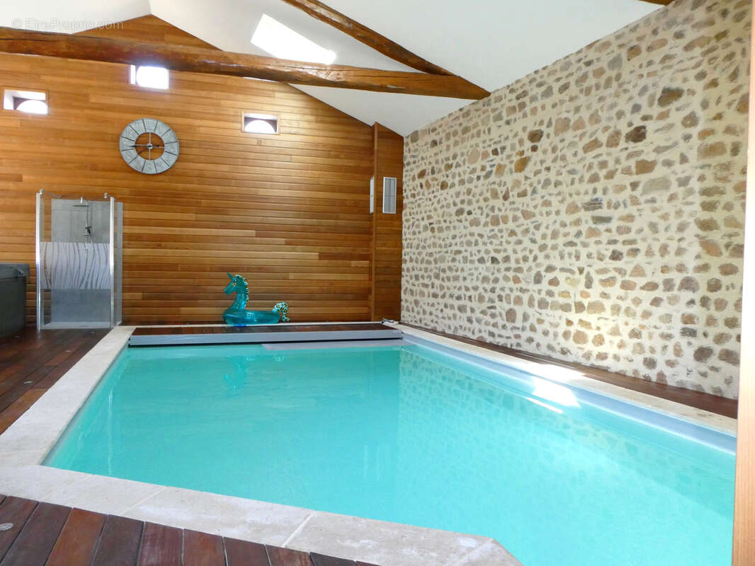 Maison à LONGESSAIGNE