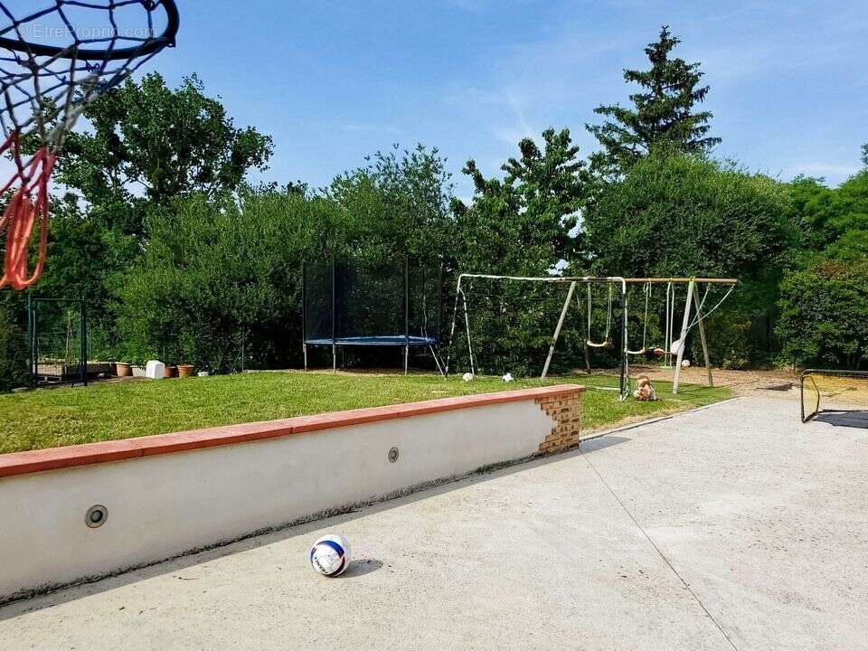 terrasse couverte - Maison à BOTZ-EN-MAUGES