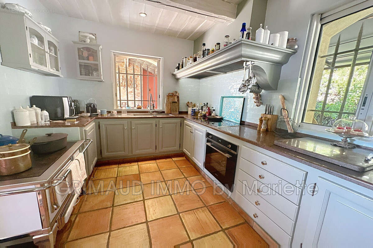 Maison à LA GARDE-FREINET