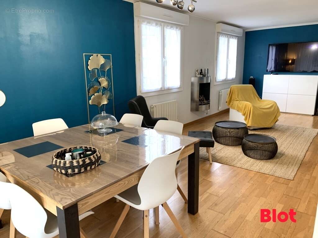 Appartement à LE RHEU