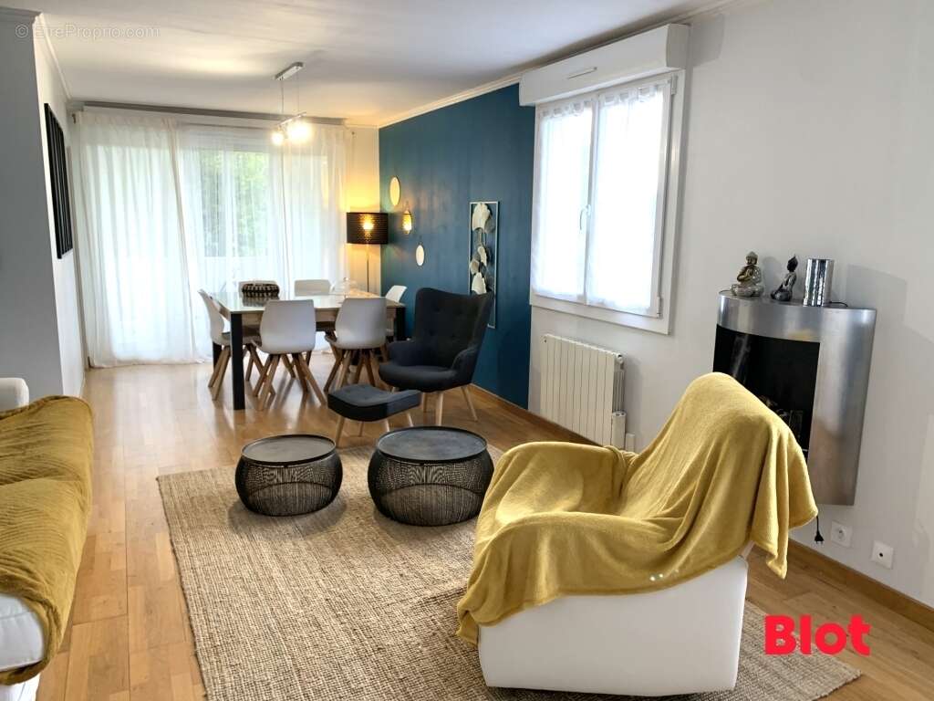 Appartement à LE RHEU