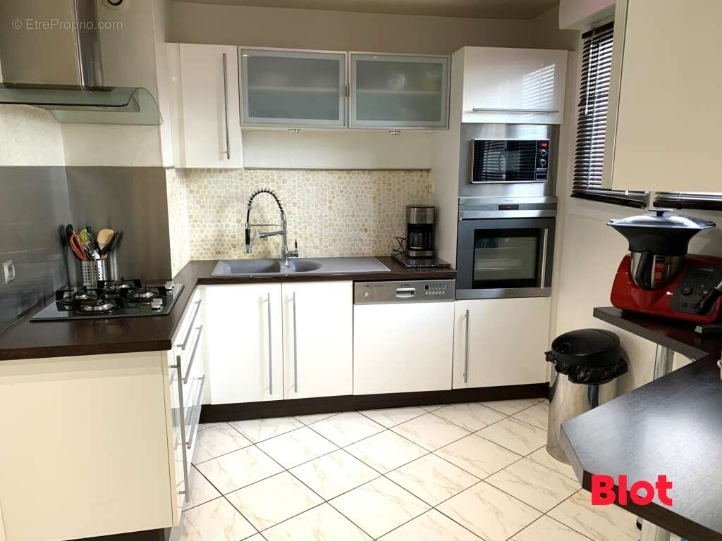 Appartement à LE RHEU