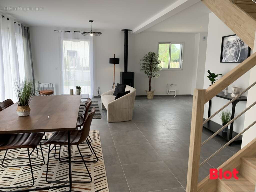 Maison à SAINT-GILLES