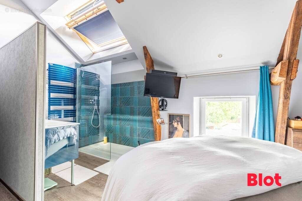 Maison à VEZIN-LE-COQUET