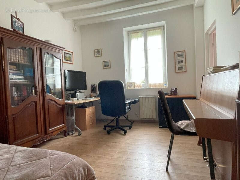 Maison à COUDRAY-AU-PERCHE