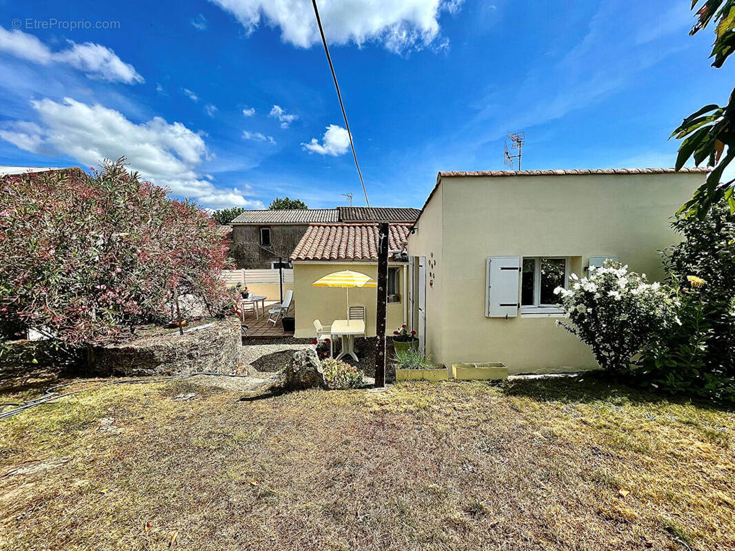 Maison à SAINT-JULIEN-DES-LANDES