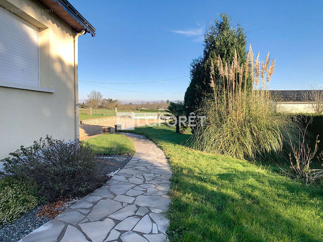 Maison à MAURE-DE-BRETAGNE