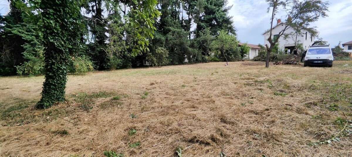 Photo 2 - Terrain à MONTROND-LES-BAINS