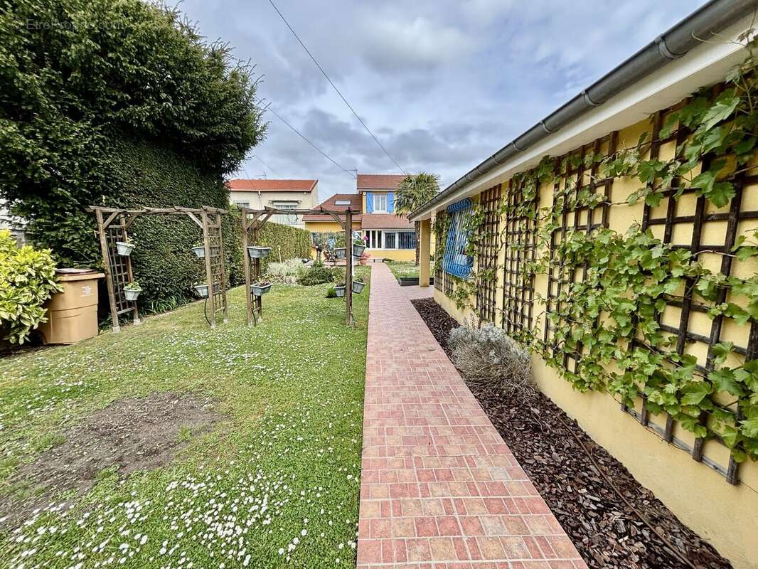 Maison à NOISY-LE-GRAND