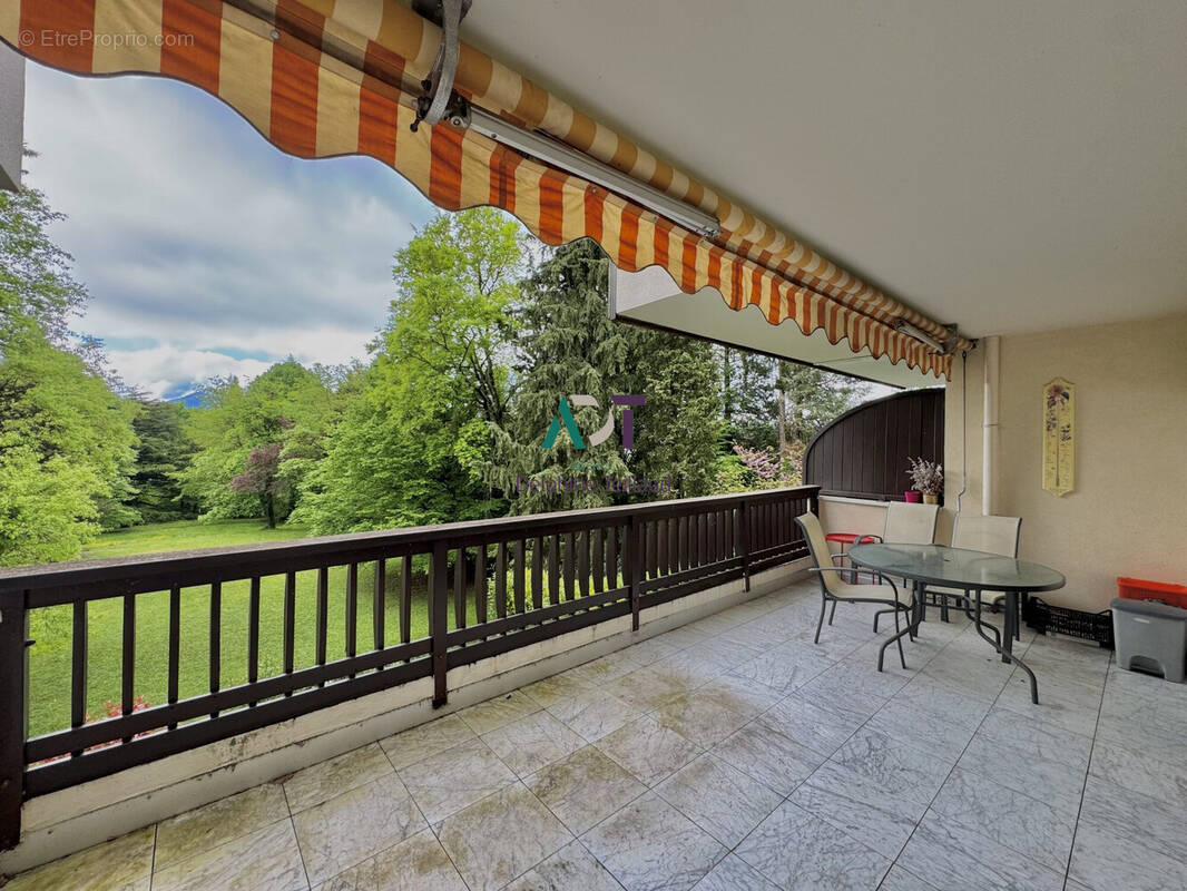 Appartement à MEYLAN