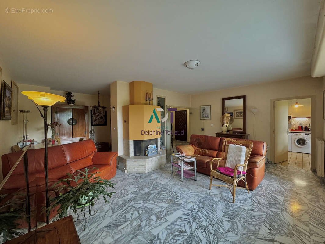 Appartement à MEYLAN