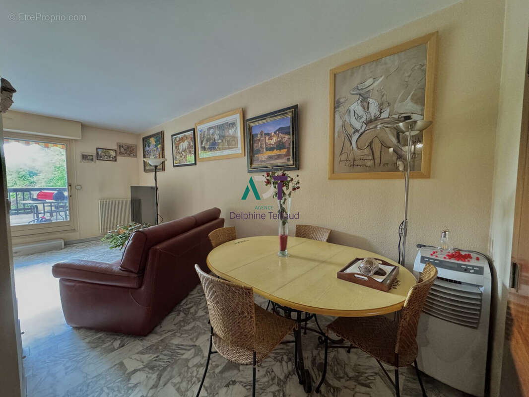 Appartement à MEYLAN