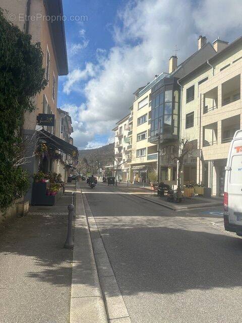 Commerce à DIVONNE-LES-BAINS