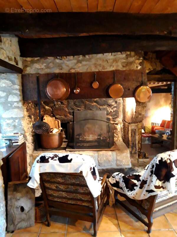 Maison à SAINT-PIERRE-DE-COLOMBIER