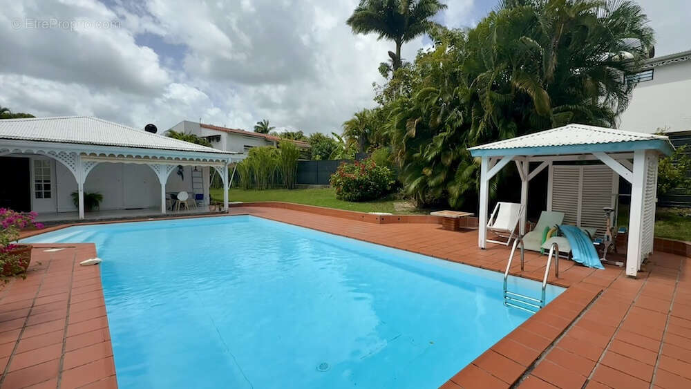 Maison à FORT-DE-FRANCE
