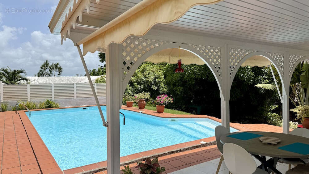 Maison à FORT-DE-FRANCE