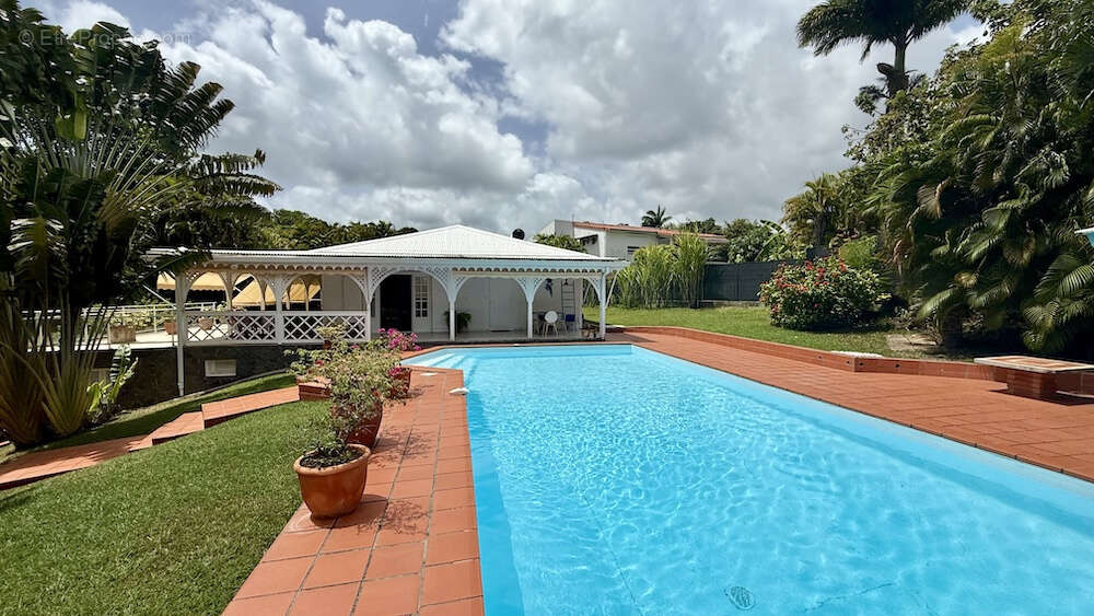 Maison à FORT-DE-FRANCE