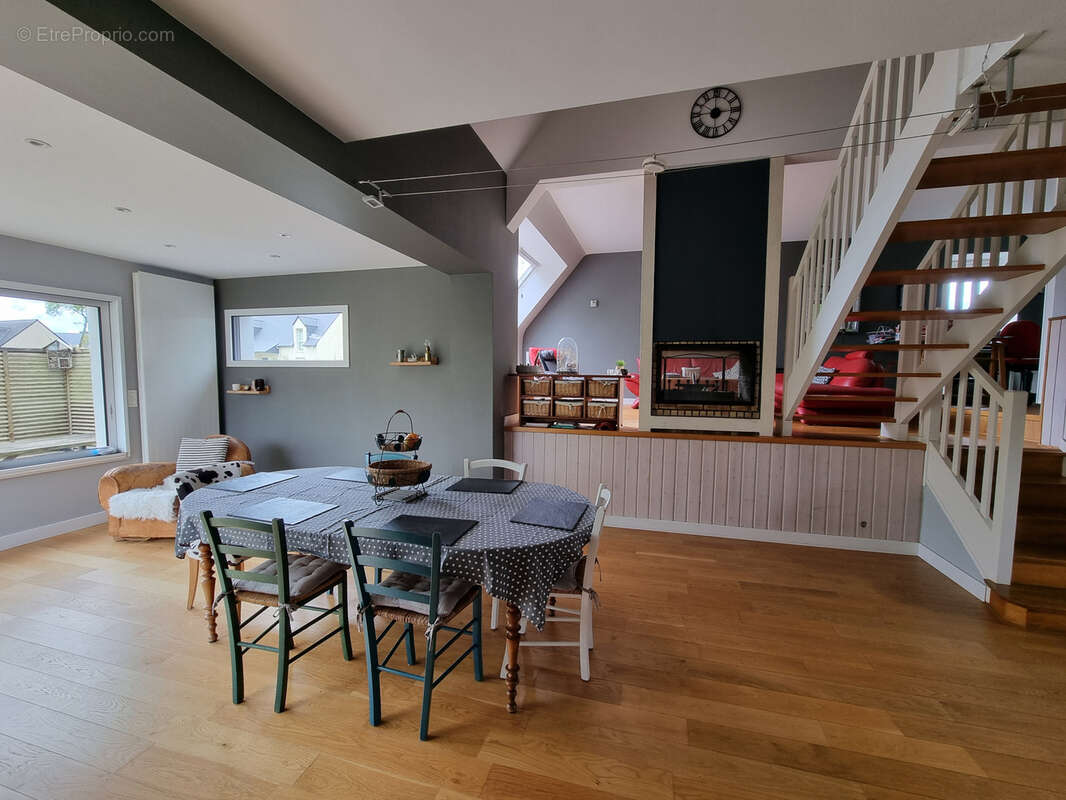 Maison à SAINT-ERBLON