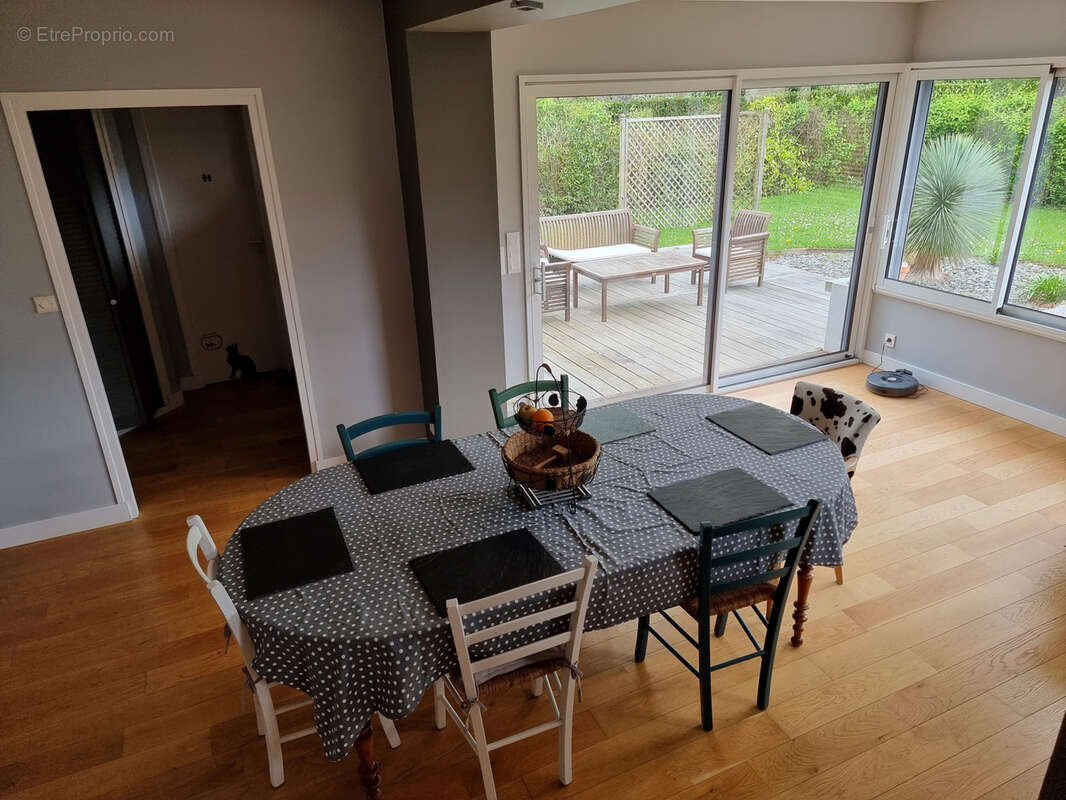 Maison à SAINT-ERBLON