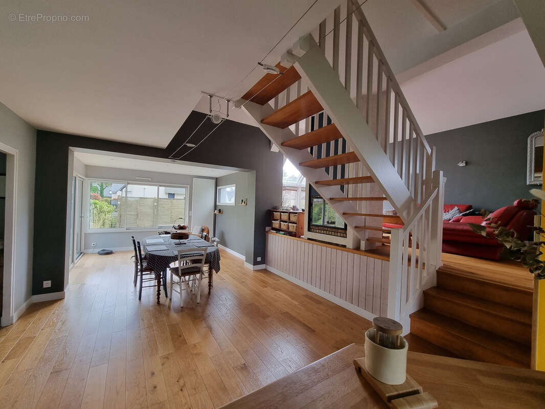 Maison à SAINT-ERBLON