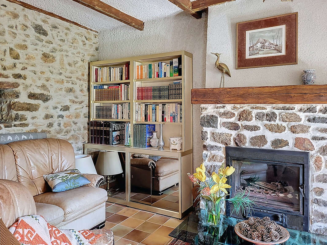 Maison à MONTCHATON