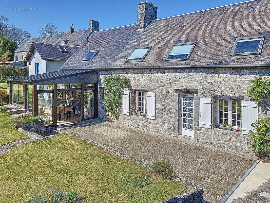 Maison à MONTCHATON