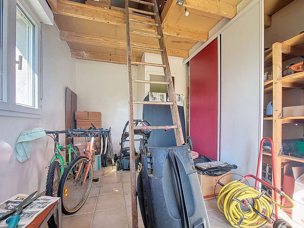 Maison à MONTCHATON