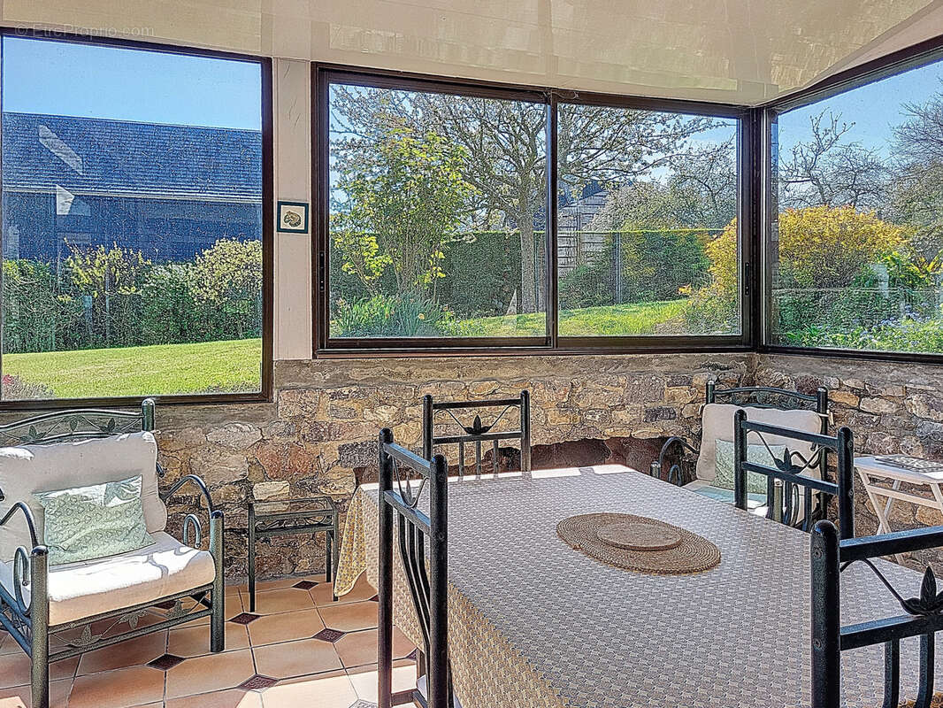 Maison à MONTCHATON