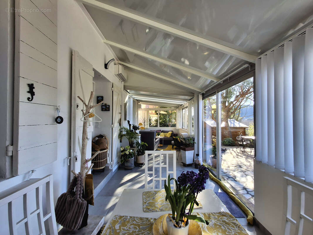 Maison à LE CASTELLET